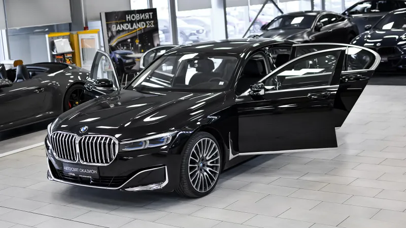 BMW 750 i xDrive Image 1