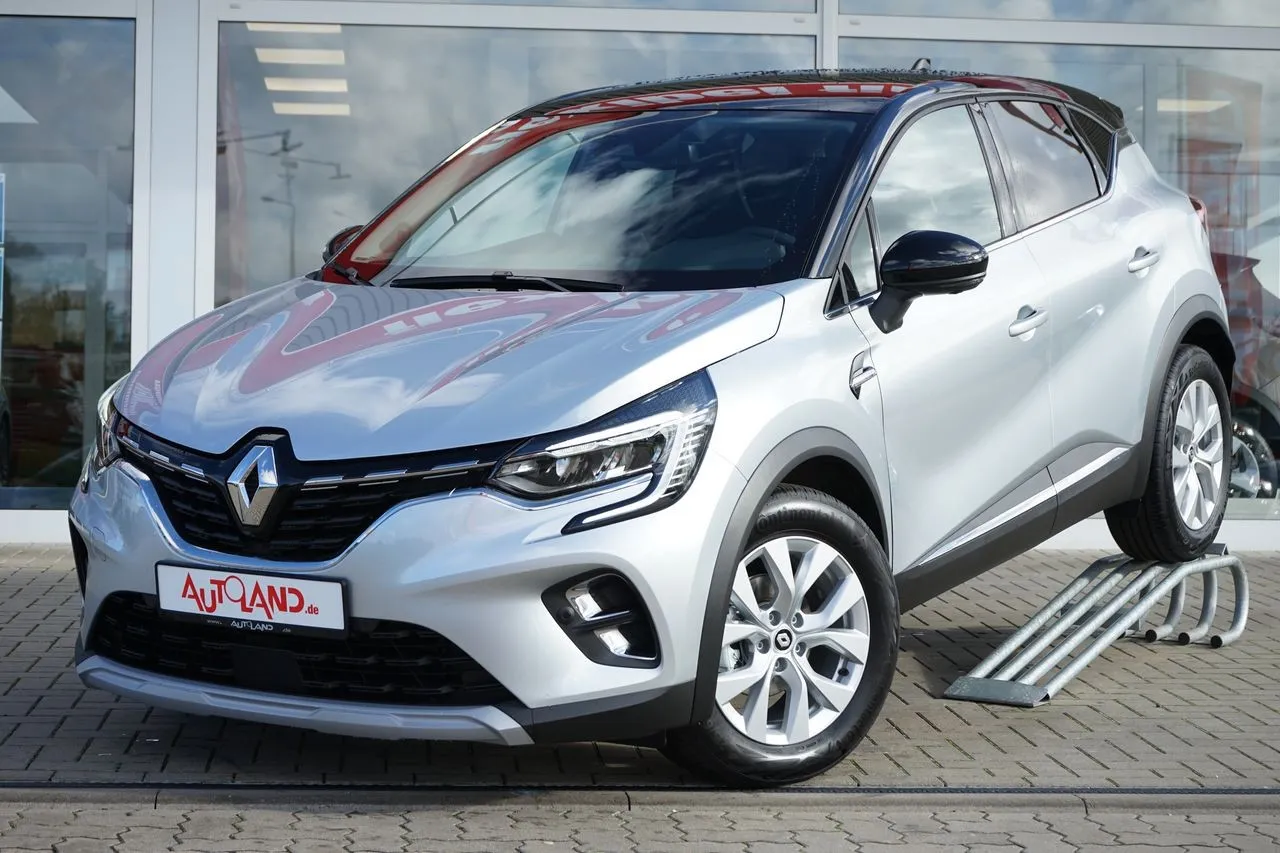 Renault Captur TCE 140 Navi...  Image 1